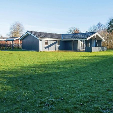8 Person Holiday Home In B Rkop Egeskov  Bagian luar foto