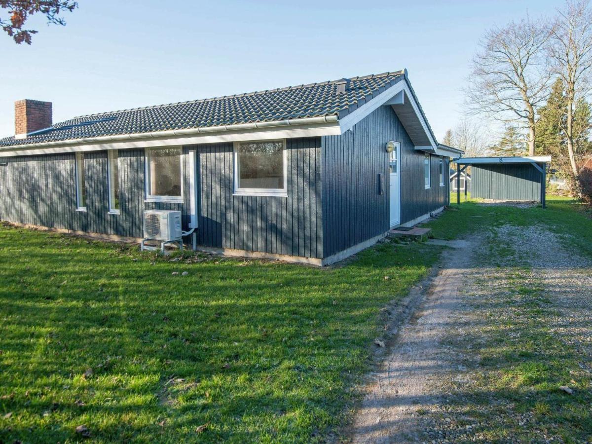 8 Person Holiday Home In B Rkop Egeskov  Bagian luar foto